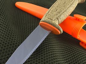 Нож с фиксированным лезвием Morakniv Floating Serrated Knife, сталь Sandvik 12C27, рукоять пробковая