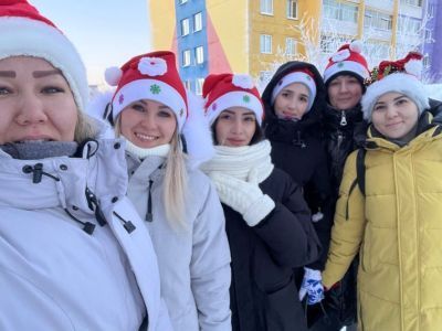 В акции «Елка добра» в Удачном участвуют молодые специалисты детских садов