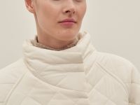 Пальто утепленное с воротником-стойкой