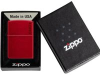 Зажигалка ZIPPO Logo с покрытием Candy Apple Red™, латунь/сталь, красная, глянцевая, 38x13x57 мм