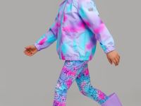 Куртка текстильная с полиуретановым покрытием для девочек (ветровка)