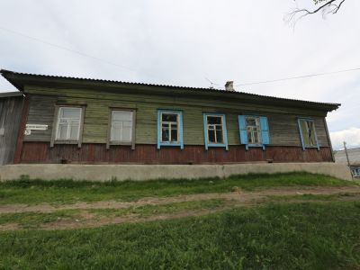 Дом, где в 1912-1915 гг. жил политссыльный, старый большевик, член II-ой Государственной Думы В.М. Серов