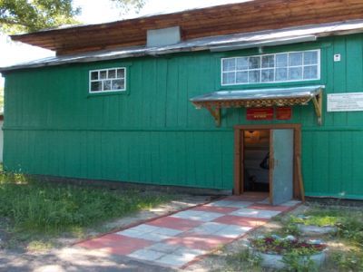 Дом, в котором в 1919 г. находился штаб партизанской Красной Армии Алтайского округа, а с 7 октября по 27 декабря 1919 г. - штаб Западно-Сибирской крестьянской Красной Армии под командованием Мамонтова Ефима Мефодьевича