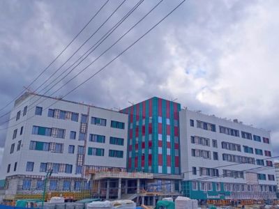 Строительная готовность смарт-поликлиники в Якутске составила 80%