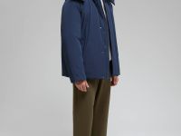 Утепленная куртка с капюшоном