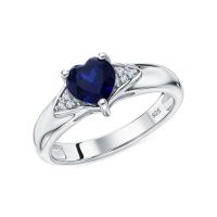 Серебряное кольцо с фианитами и корундом