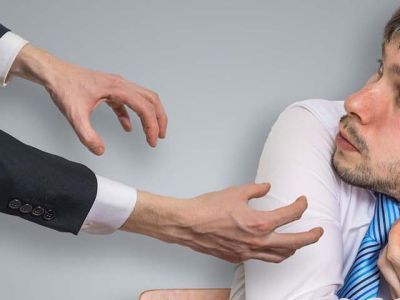 Коллекторов-нарушителей накажут по уголовным статьям