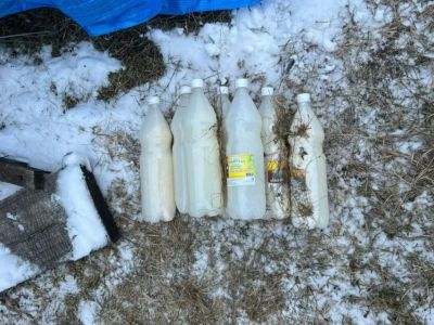 В Амгинском районе подростки украли около 60 бутылок быырпаха