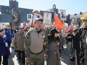 Фото. В Якутске акция «Бессмертный полк» собрала более 50 тысяч человек