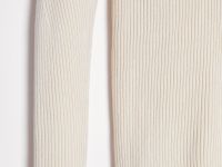 Джемпер приталенного силуэта с округлым вырезом