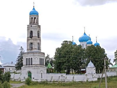 Ансамбль зданий бывшего Аврамиева монастыря с. Ножкино