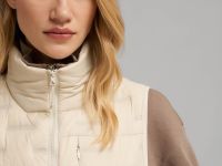 Стеганый пуховый жилет