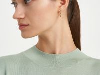 Джемпер свободного силуэта с высоким воротником