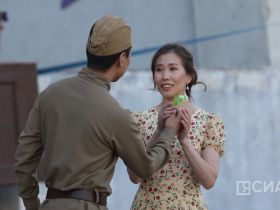 В Якутске провели концерт «Наши маяки», посвящённый Героям России