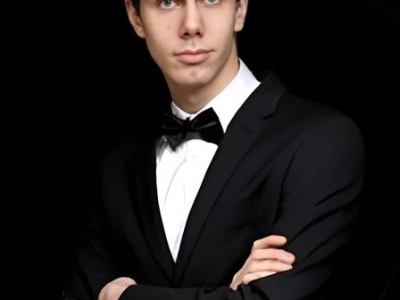 Константин Хачикян (фортепиано), дирижер - Михаил Мясников