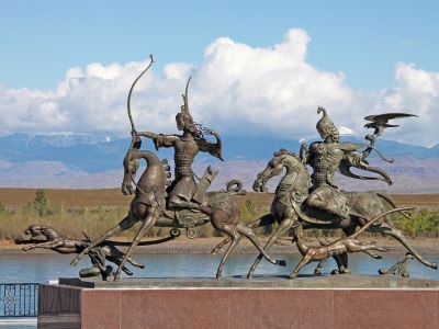 Скульптурный комплекс «Центр Азии»