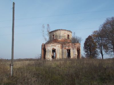 Памятное место, где в 1941-1942 гг. находился штаб районного партизанского отряда под руководством С.А.Свиридова