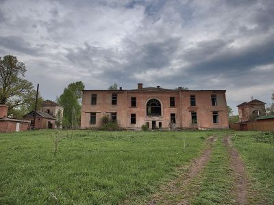 Четыре флигеля