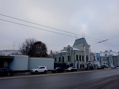 Жилой дом В.Л. Дурова - Музей "Уголок Дедушки Дурова", 1894 г., 1911 г. архитектор А.Е.Вебер, гражданский инженер Н.Д.Поликарпов. В этом доме в 1908-1934 гг. жил и работал ученый, артист В.Л.Дуров, у которого бывали А.П.Чехов, А.И.Куприн, Ф.И.Шаляпин, Л.В