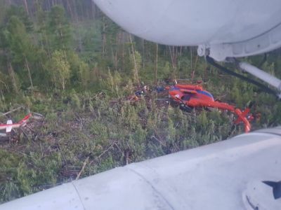 Появились кадры с места жесткой посадки вертолета в Якутии