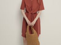 Блузка из хлопка и льна с завязками на поясе