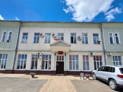 Здание, где с ноября 1918 г. по январь 1919 г. размещался штаб 24 Железной дивизии, а с марта по май 1919г. штаб I -й Революционной Армии под командованием Г.Д. Гая