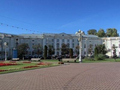 Ансамбль зданий площади: Дворянский дом, Магистрат, Театр