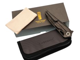 Складной нож TUOTOWN Magpie DLC, сталь M390, рукоять Black Crystal Ti