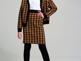 Комплект трикотажный для девочек: кардиган, юбка