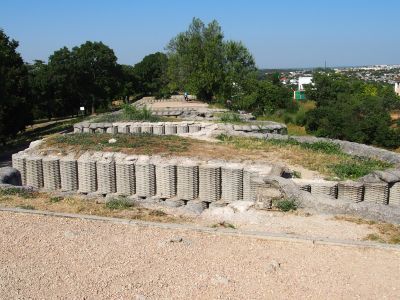 Воссозданные укрепления передового бруствера 4-го бастиона 1854-1855 годов