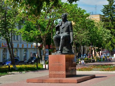 Памятник С.Г.Чавайну