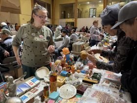 В Якутске открылась ярмарка любителей старины «Ленские клады»