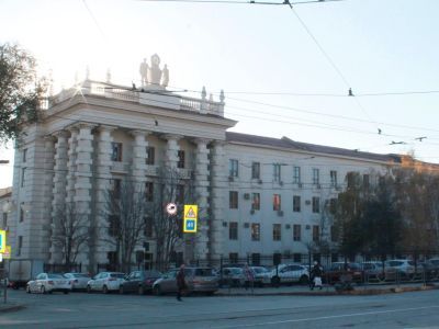 Институт "Гипровостокнефть"