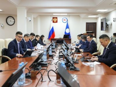 Минвосток РФ поддержит предложения Якутии по оказанию господдержки Северного завоза