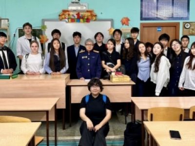 Диалог поколений: ветеран следствия Галина Попова провела для якутских школьников «Урок успеха»