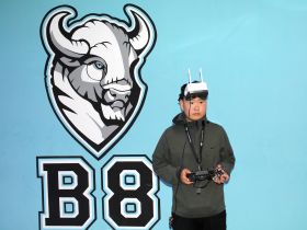 Юный ас: 14-летний вилюйчанин стал звездой гонок дронов