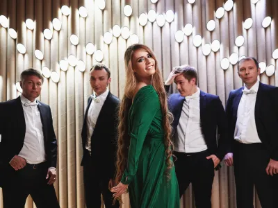 Билеты на Elena et les Garçons. Рождество в Италии. Музыкальное путешествие на крышу Сан-Ремо (Крым Terrace Moscow) / Концерт | Афиша | ИнфоТаймс