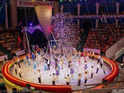 Якутские циркачи поставили спектакль «Алые паруса»