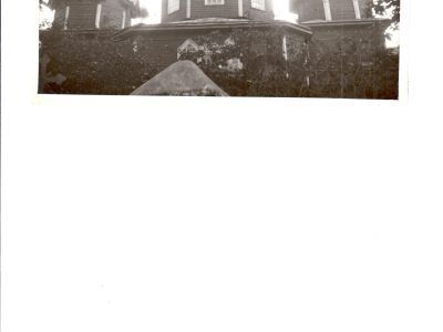 Васильевская церковь (деревянная) с интерьером