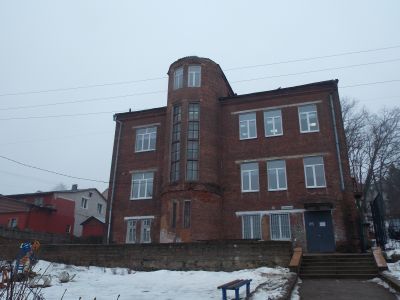 Общественное здание (народный дом)