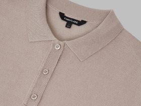 Легкий джемпер-поло прямого кроя