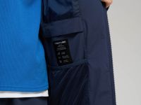 Утепленное стеганое полупальто с капюшоном