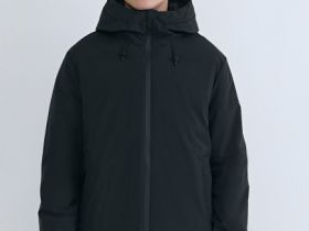 Утеплённая куртка с капюшоном, Черный