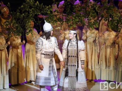 С оглушительным успехом состоялась премьера оперы-олонхо «Ньургун Боотур» в Астане