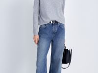 Джемпер прямого силуэта с округлым вырезом