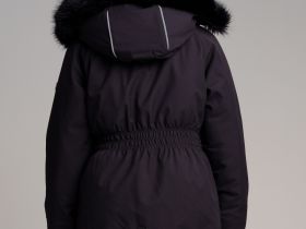 Куртка текстильная с полиуретановым покрытием для девочек