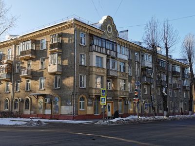 Ансамбль жилой застройки улицы Циолковского, архитекторы Л.П. Гулецкая, В.А. Бутузов, 1950-1955 гг.