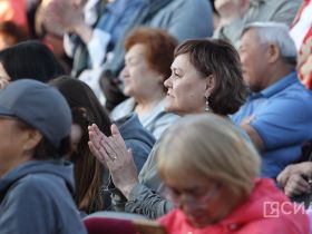 В Якутске провели концерт «Наши маяки», посвящённый Героям России