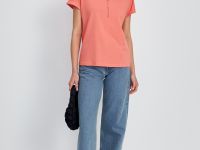 Футболка с круглым вырезом