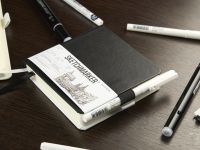 Блокнот для зарисовок Sketchmarker 20*20 см 80 л 140 г, твердая обложка черно-белая